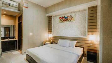 Deluxe Double Room, Pool View