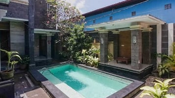 Deluxe tweepersoonskamer, uitzicht op zwembad | Zwembad