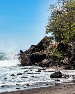 On the beach - Villa del Alma, Luxury Villa in La Libertad SurfCity El Salvador (Tamanique)