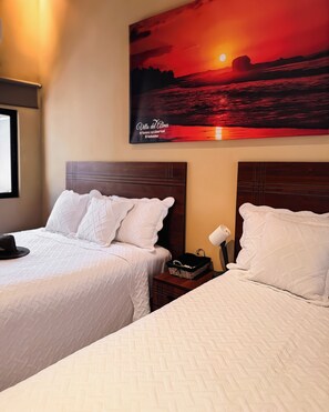 4 bedrooms, iron/ironing board, free WiFi, bed sheets - Villa del Alma, Luxury Villa in La Libertad SurfCity El Salvador (Tamanique)