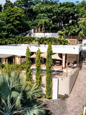 Terrace/patio - Villa del Alma, Luxury Villa in La Libertad SurfCity El Salvador (Tamanique)