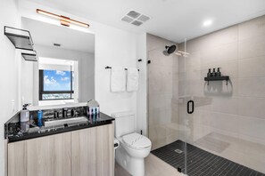 Shower, hair dryer - Luxury Downtown 37th Floor  Pool, Gym + Free Parking (Miami)