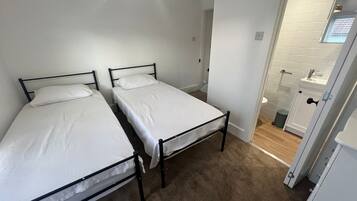 2 chambres, fer et planche Ă repasser, Wi-Fi, draps fournis