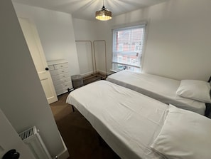 2 chambres, fer et planche Ă repasser, Wi-Fi, literie fournie