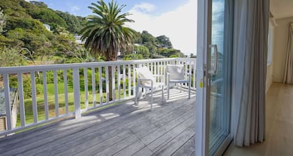 Miro Guesthouse - Palm Beach on Your Doorstep