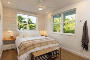 2 bedrooms, desk, iron/ironing board, free WiFi - Hanalei River Cottages - Cottage Two, Luxury Private, Kauai North Shore stay (Hanalei)
