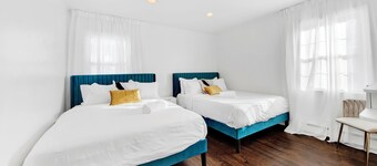 Stylish 3BR Home • Game Room • Free Parking • Sleeps 16