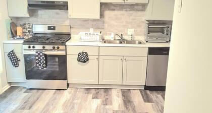 Serene 3-bedroom townhome with AC in charming Wilmington