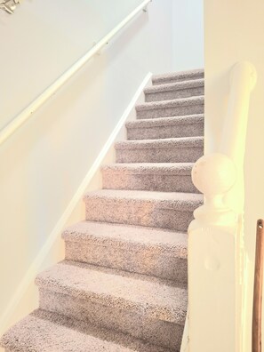 Interior - Serene 3-bedroom townhome with AC in charming Wilmington (Wilmington)