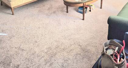Serene 3-bedroom townhome with AC in charming Wilmington