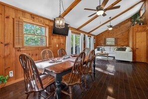 Dining - Moneta Memories — Hot Tub & Fire Pit (Moneta)