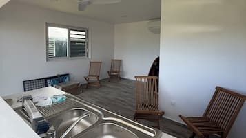 Classic Bungalow, Patio, Garden View | Interior