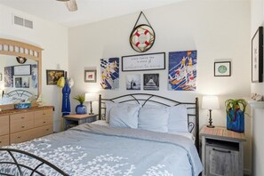 3 slaapkamers, een bureau, een strijkplank/strijkijzer, gratis wifi