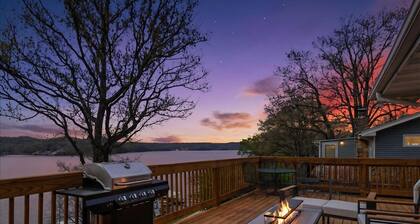 46mm Lakefront Home w/ Private Dock, Great Views, Huge Deck & Water Toys