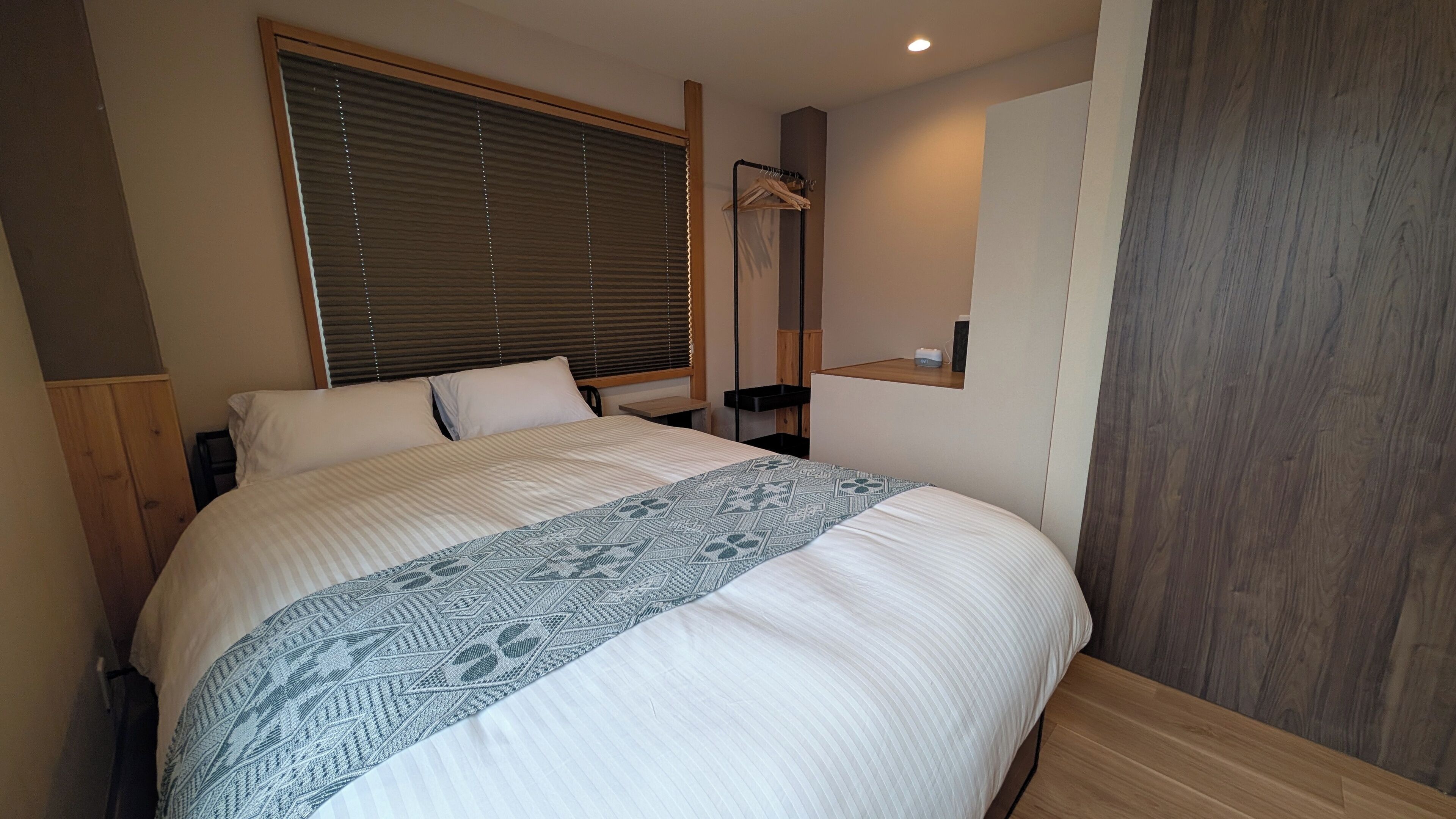 Luxury House, Balcony | Blackout drapes, iron/ironing board, free WiFi, bed sheets