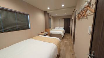 Luxury House, Balcony | Iron/ironing board, free WiFi