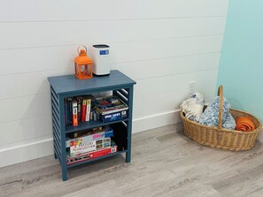 Games room - Coastal Retreat - A brand new 3-bedroom 2 bath cottage in Bay St. Louis to enjoy (Bay St. Louis)
