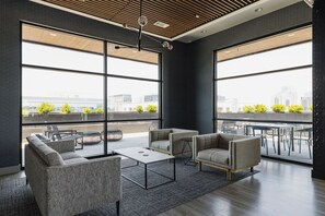 Interior - The Midnight Muse on Music Row - POOL & Rooftop! (Nashville)