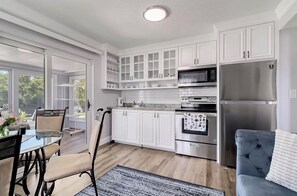 Interior - Private 1BR Waterfront Suite Near Siesta Key,Venice Beach & Warm Mineral Springs (Port Charlotte)