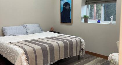 3-bedroom apartment in enchanting Ketchikan with AC