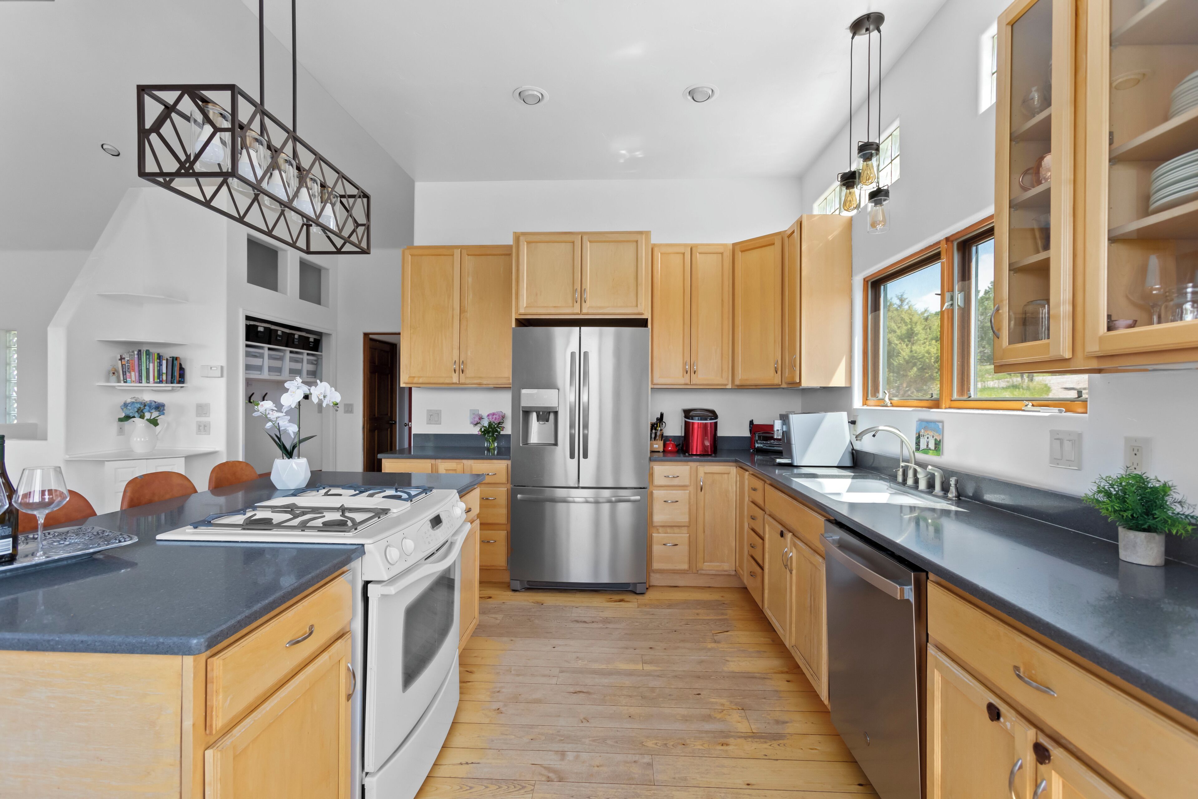 Microwave, oven, stovetop, dishwasher