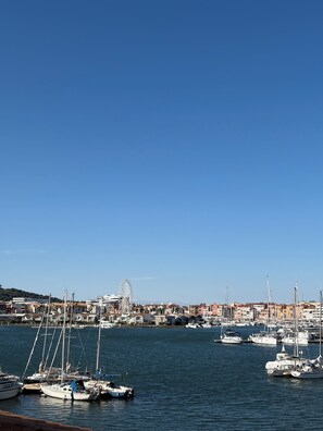 Marina - L'élégance sea view private parking wifi (Agde)