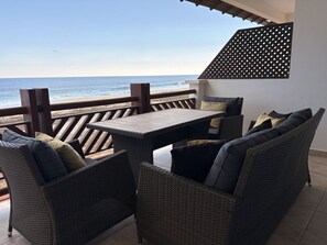Outdoor dining - One Bedroom Oceanfront - Puerto Escondido 1423 (Bajos de Chila)
