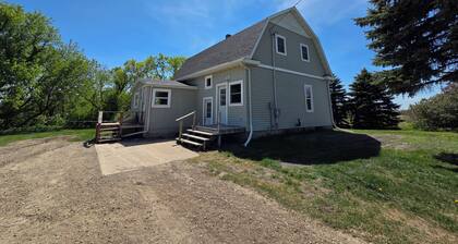 Highland Heights Farmhouse. On the beautiful prairie in Lisbon, ND. 17+ acres!