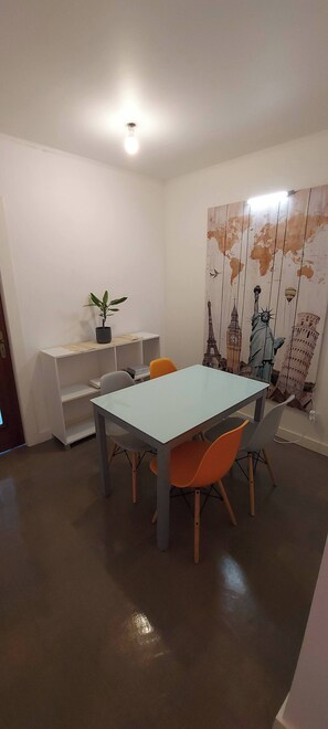 Shared Dormitory, 1 Bedroom, Balcony | Dining room - Room-warm Double Bedroom Central Beach L (Almada)