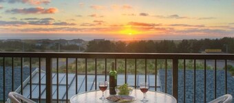 Ocean Park | Cozy Beach Retreat | Pool + Beach