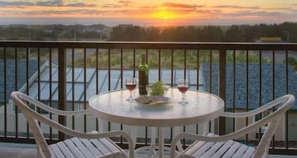 Ocean Park | Cozy Beach Retreat | Pool + Beach