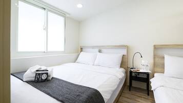 7 bedrooms, iron/ironing board, Internet