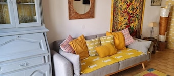 Cottage Sleeps 2 - Free Parking, Pet Friendly