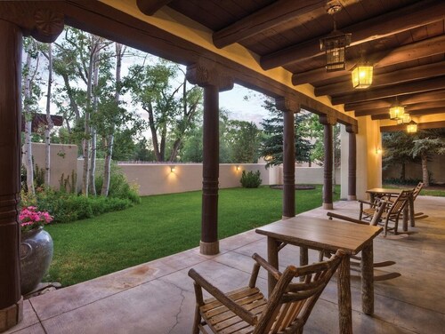 Taos | Short Stay Mountain Trip | Pool + Hot Tub