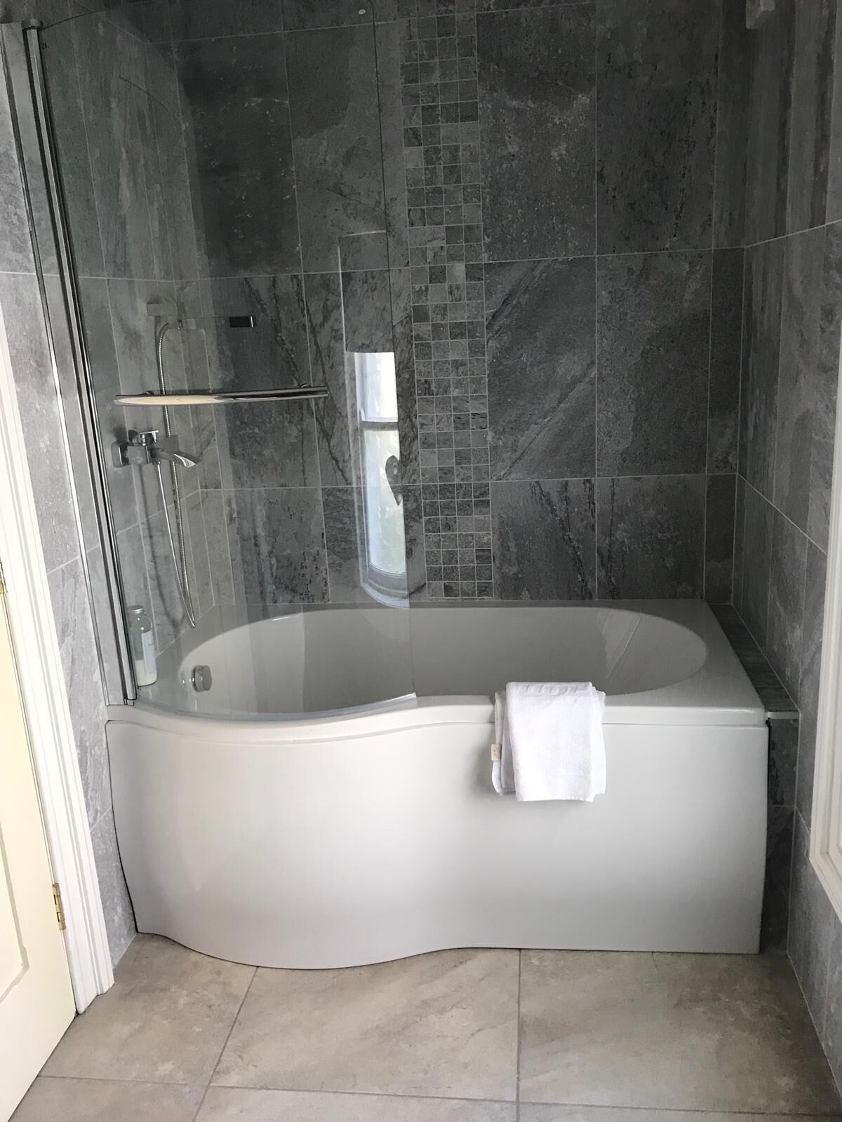 Shower, towels