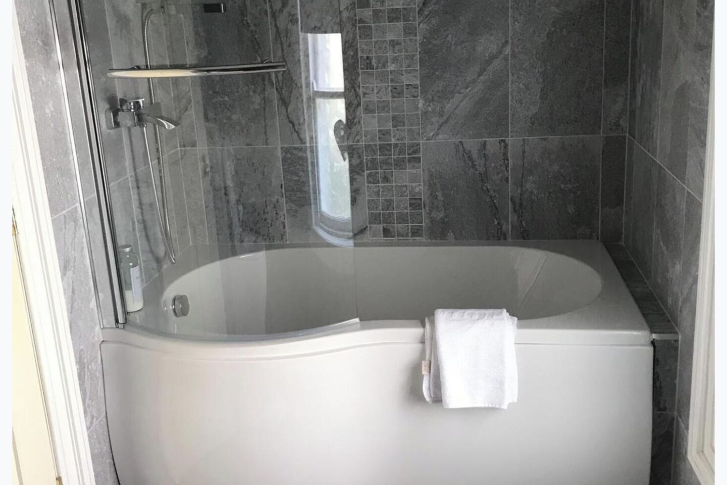 Shower, towels