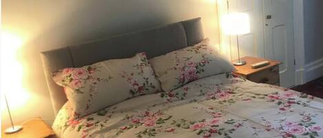 1 makuuhuone, silitysrauta/-lauta, Wi-Fi, vuodevaatteet