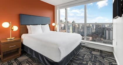 Vancouver | Urban Retreat | Walkable + Central Location