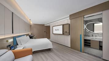 Executive Suite, City View