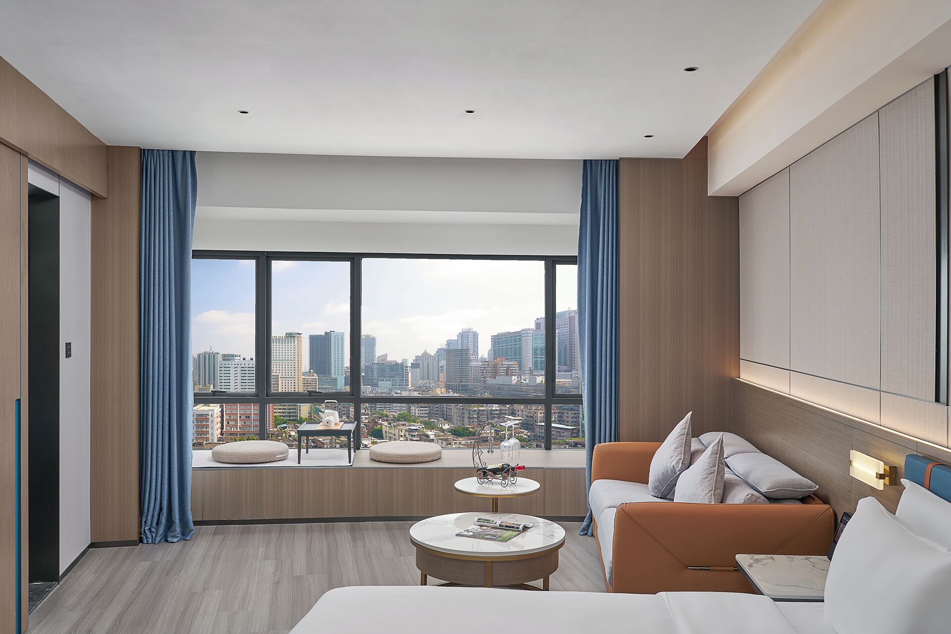 Executive Suite, City View