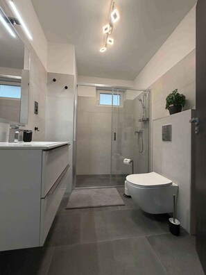 Bathroom - Holiday apartment with pool and air conditioning (Balatonlelle)