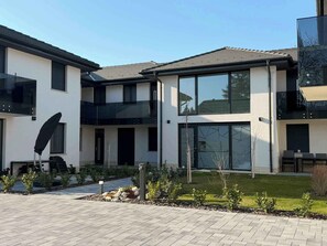 Exterior - Holiday apartment with pool and air conditioning (Balatonlelle)