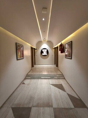 Interior - Hotel VD Rooms Althan (Surat)