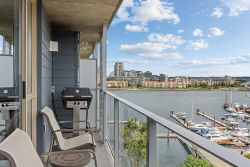 Victoria | Family Harbor Escape | Pool + Harbor | 2BR