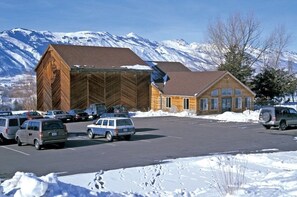 Exterior - Wolf Creek | Romantic Ski Retreat | Pool + Ski (Eden)