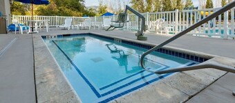Wolf Creek | Romantic Ski Retreat | Pool + Ski