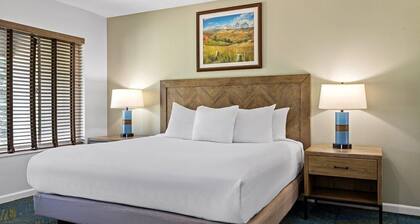 Wolf Creek | Family Ski Retreat | Pool + Ski | 2BR