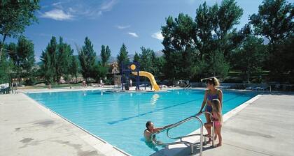 Wolf Creek | Family Ski Retreat | Pool + Ski | 2BR