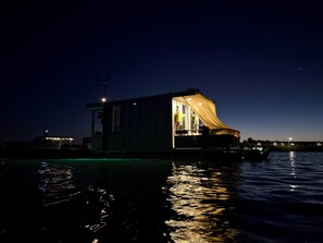 Miscellaneous - Affordable, adventurous house boat powered by renewable energy in Key West (Key West)