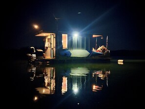 Miscellaneous - Affordable, adventurous house boat powered by renewable energy in Key West (Key West)